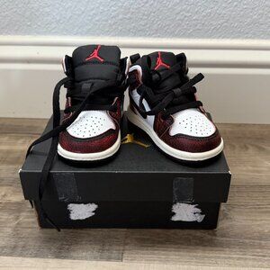 Air Jordan 1 Mid SE TD
